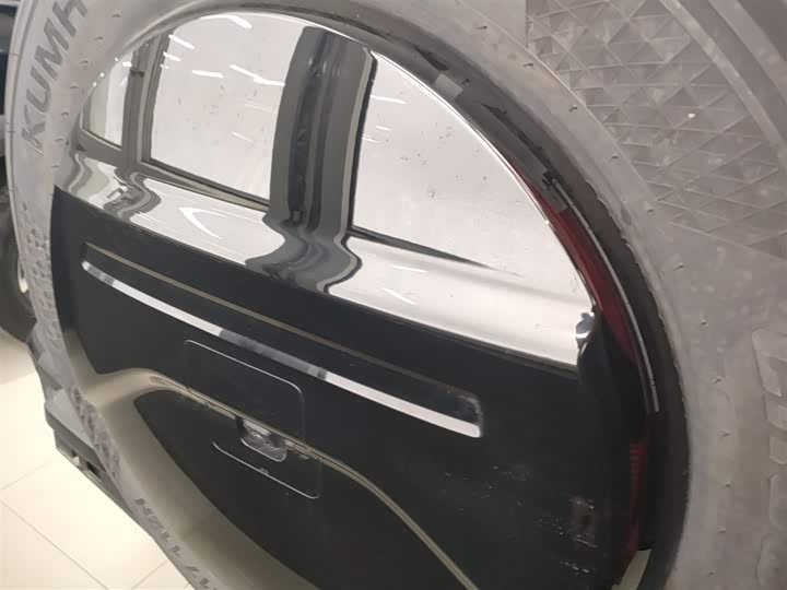 Фото 6 - Tank 300