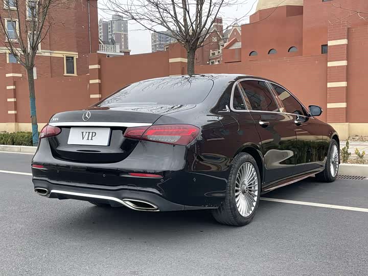 Фото 6 - Mercedes-Benz E-Class