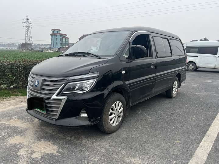 Фото 1 - Dongfeng Forthing Lingzhi M5 EV