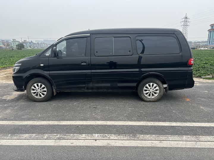 Фото 4 - Dongfeng Forthing Lingzhi M5 EV