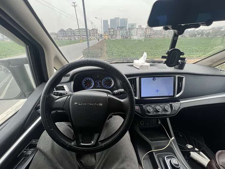 Фото 7 - Dongfeng Forthing Lingzhi M5 EV