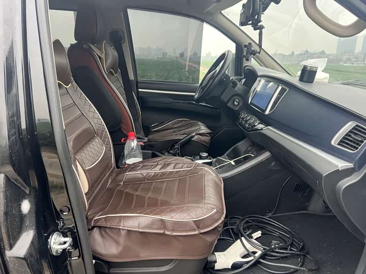 Фото 9 - Dongfeng Forthing Lingzhi M5 EV