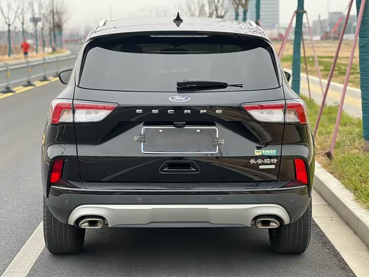 Фото 4 - Ford Escape