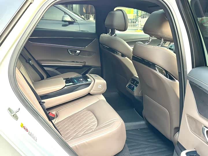 Фото 4 - BYD Han