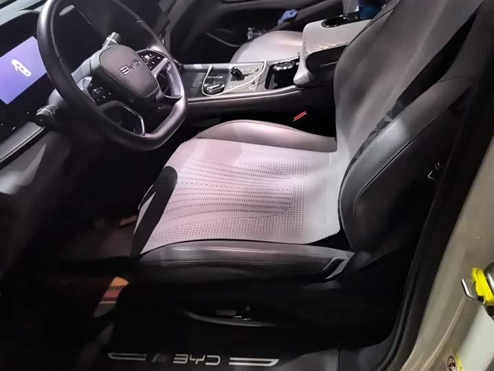 Фото 9 - BYD Seal 07 DM-i Hybrid