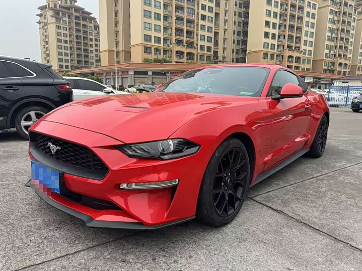 Фото 1 - Ford Mustang