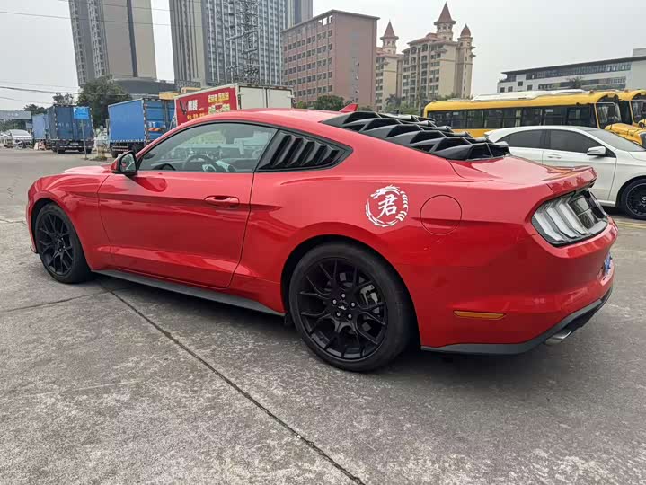 Фото 5 - Ford Mustang