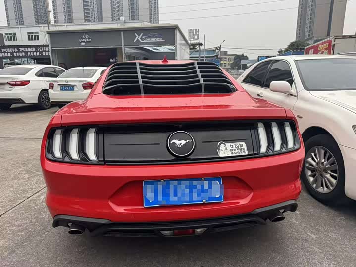 Фото 6 - Ford Mustang