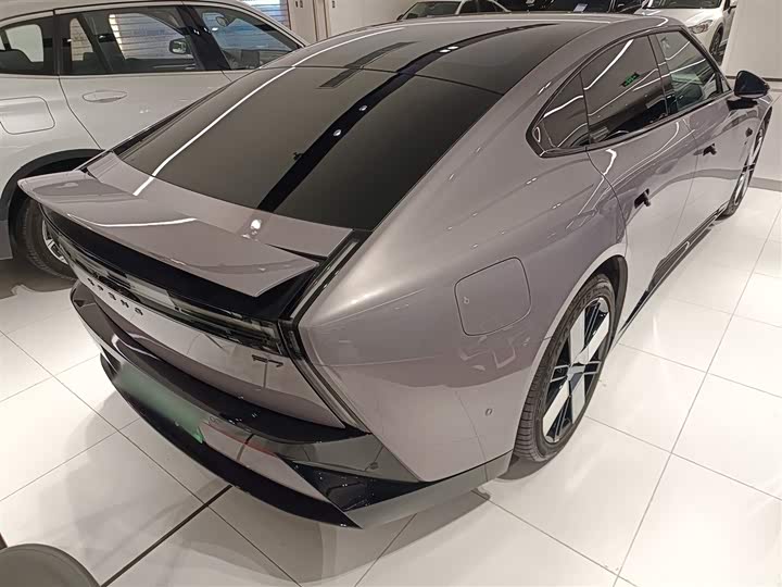 Фото 7 - XPeng P7