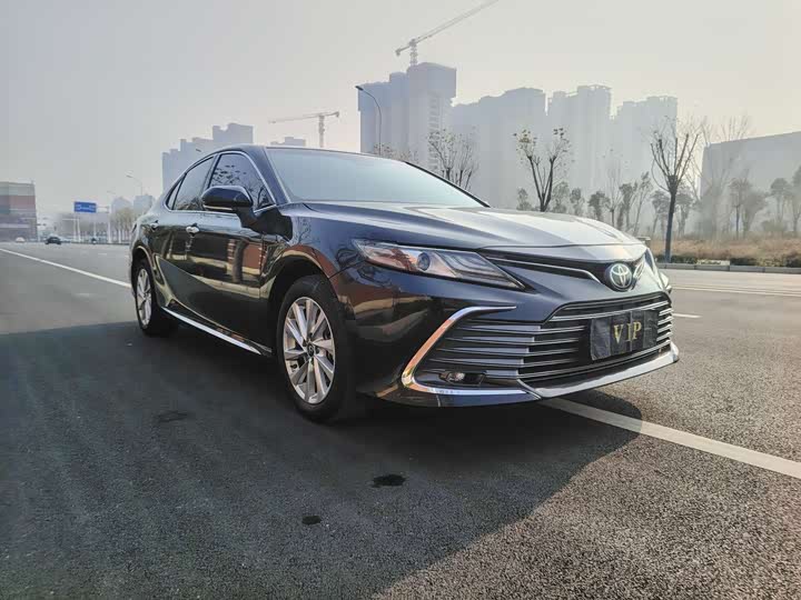 Фото 6 - Toyota Camry