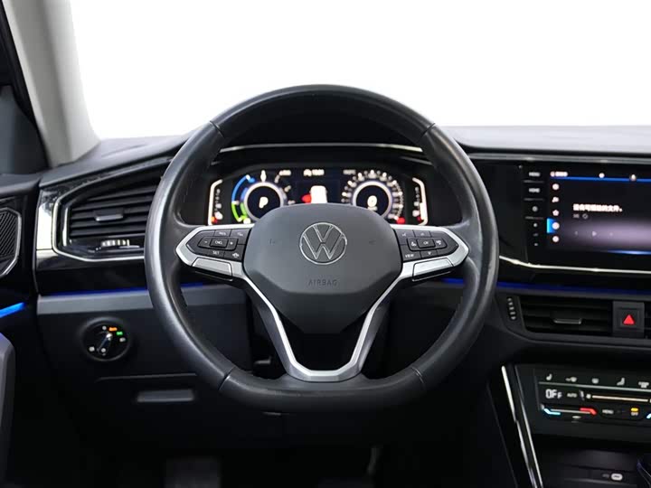 Фото 7 - Volkswagen Tayron GTE Hybrid