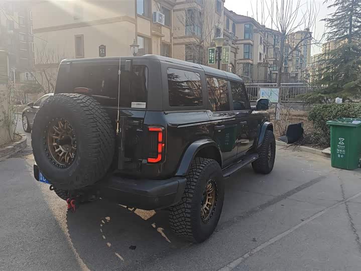Фото 3 - Ford Bronco