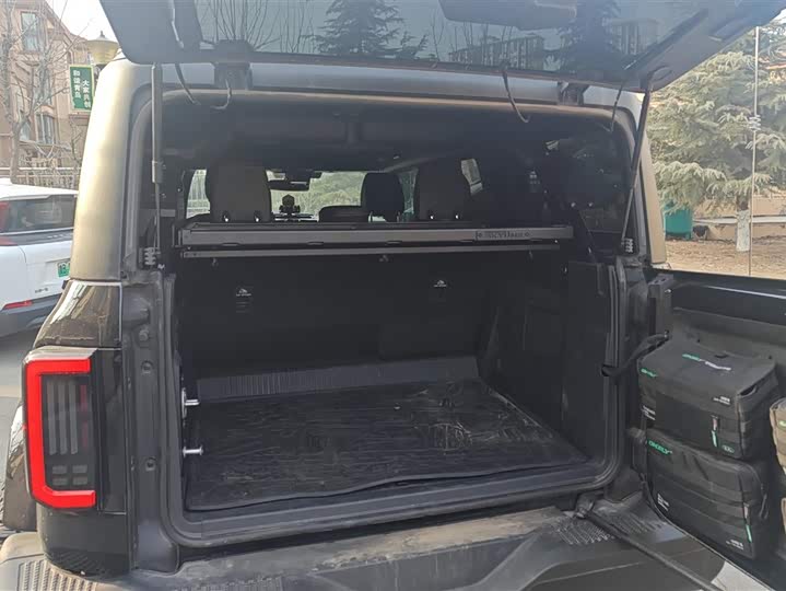 Фото 4 - Ford Bronco