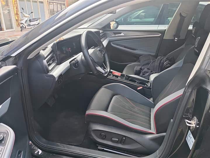 Фото 9 - Volkswagen Lamando L