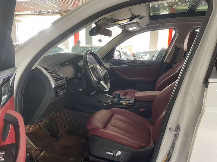 Фото 3 - BMW iX3