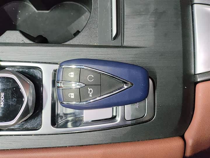 Фото 9 - Changan CS75 Plus