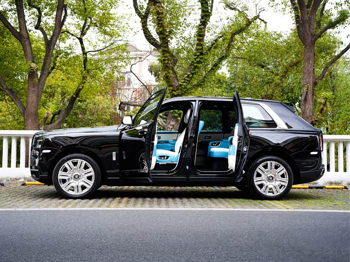 Фото 3 - Rolls-Royce Cullinan