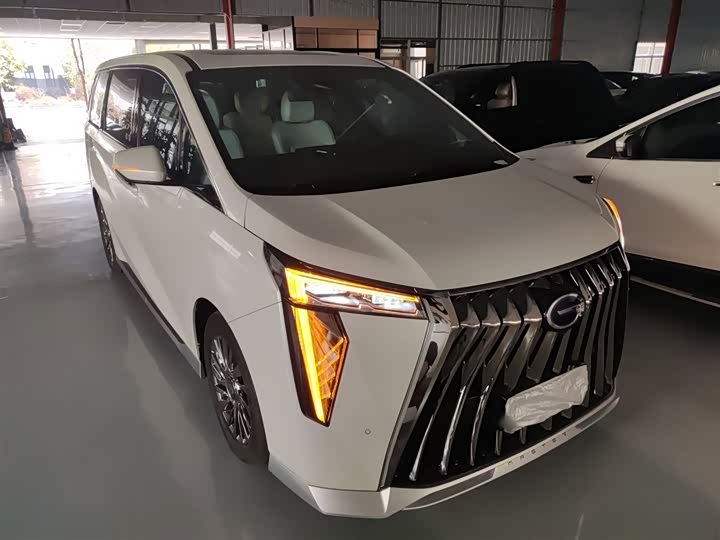 Фото 4 - GAC Trumpchi M8