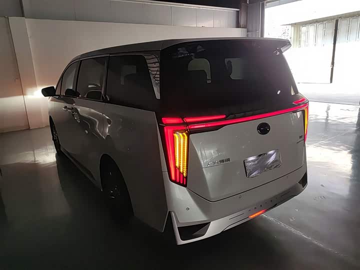 Фото 5 - GAC Trumpchi M8