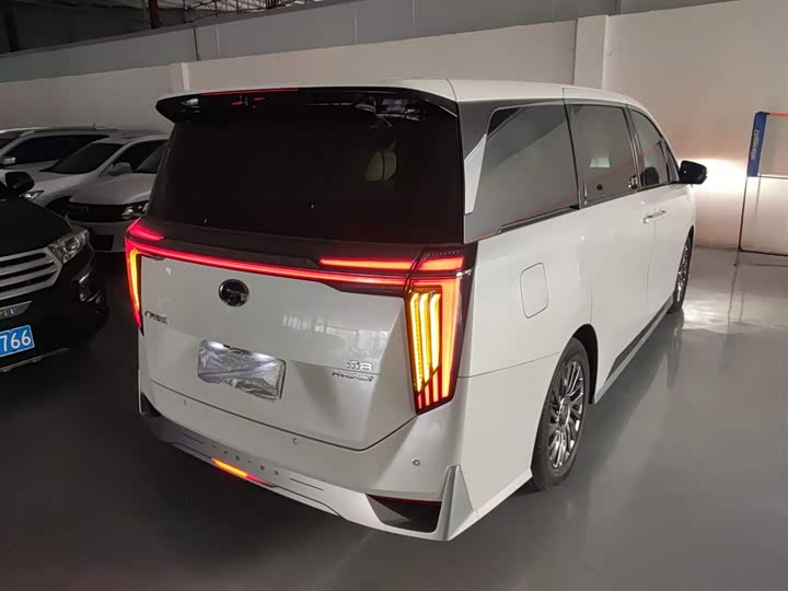 Фото 8 - GAC Trumpchi M8