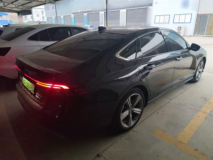 Фото 7 - Honda Accord Hybrid