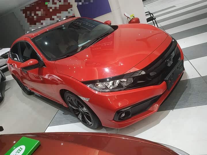 Фото 4 - Honda Civic