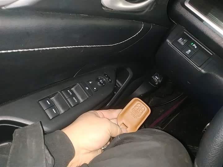 Фото 9 - Honda Civic