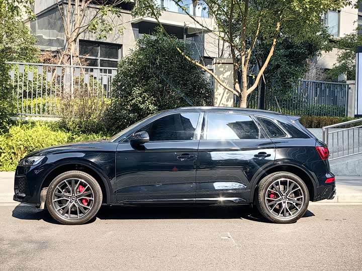 Фото 3 - Audi Q5L