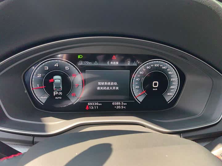 Фото 8 - Audi Q5L