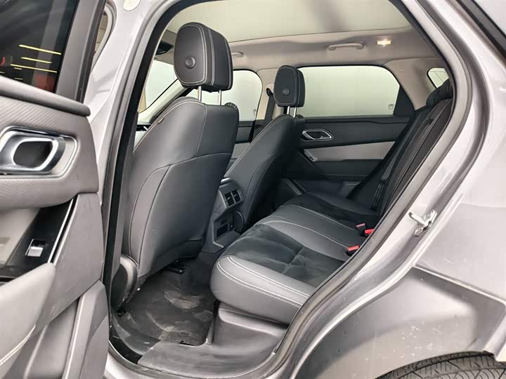 Фото 9 - Land Rover Range Rover Velar