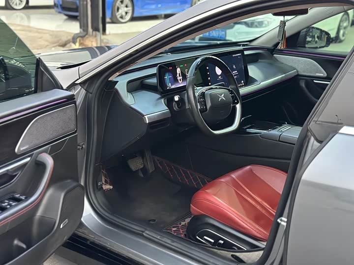 Фото 2 - XPeng P7