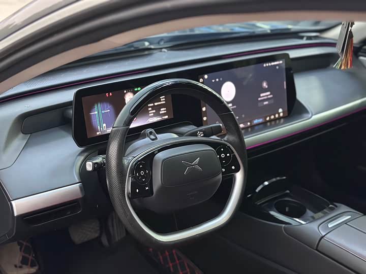 Фото 4 - XPeng P7