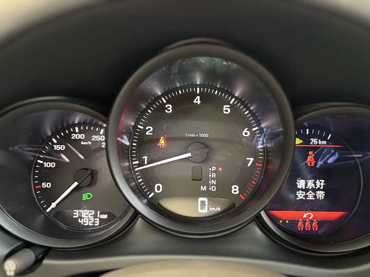 Фото 9 - Porsche Macan