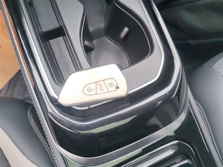 Фото 9 - Volkswagen ID.4 Crozz