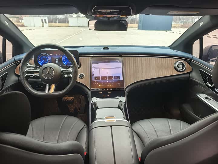 Фото 5 - Mercedes-Benz EQE