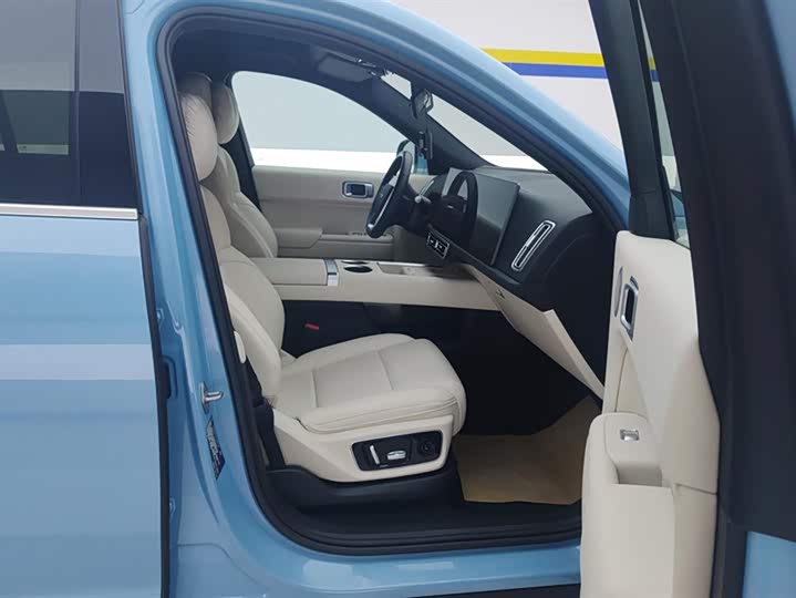 Фото 8 - LiXiang L7