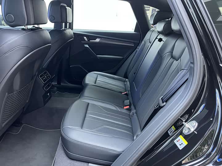Фото 7 - Audi Q5L