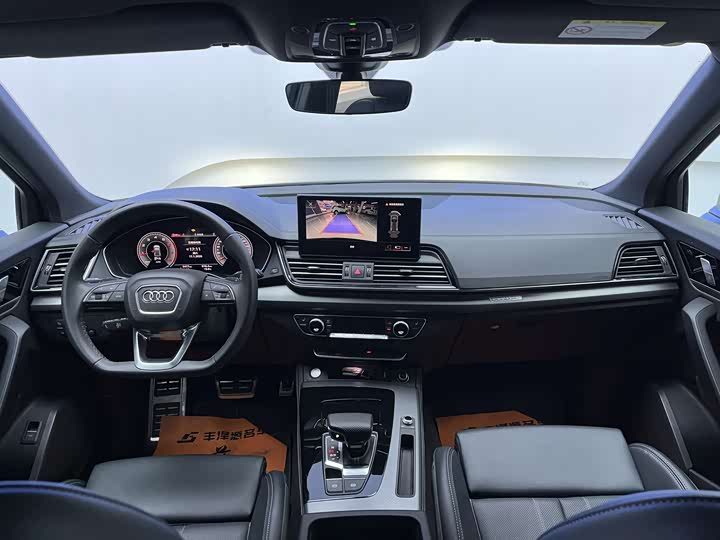 Фото 8 - Audi Q5L