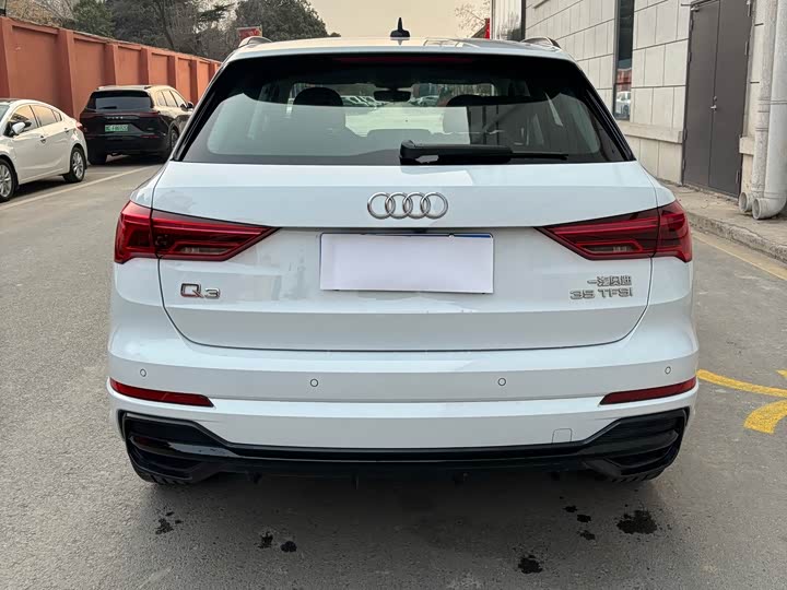 Фото 3 - Audi Q3