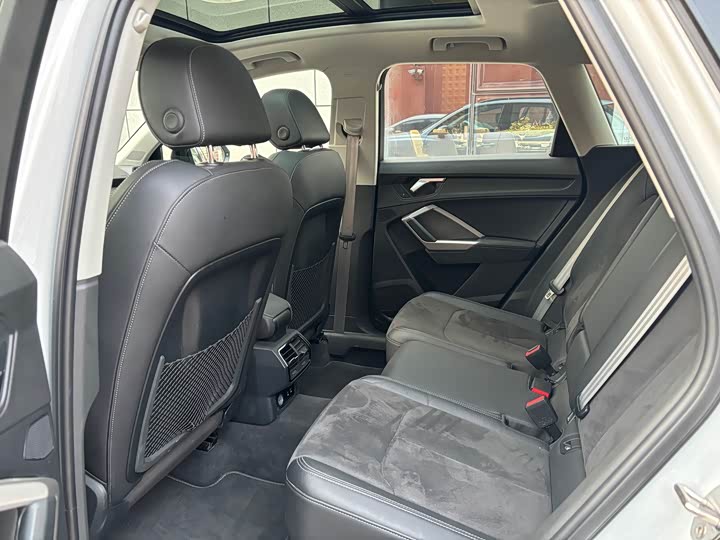 Фото 6 - Audi Q3