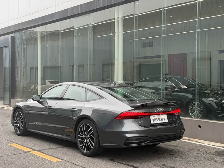 Фото 4 - Audi A7