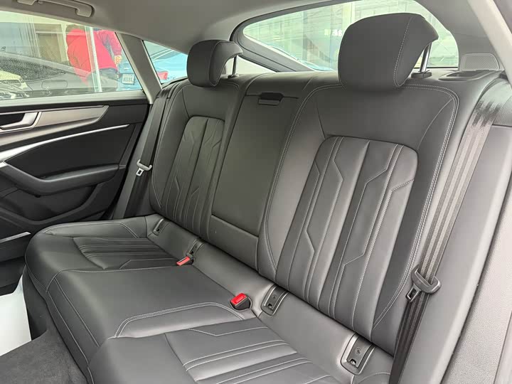 Фото 6 - Audi A7