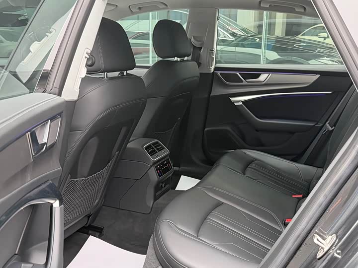 Фото 8 - Audi A7