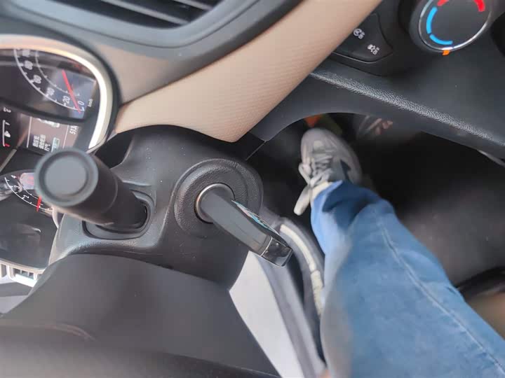 Фото 9 - Chevrolet Monza