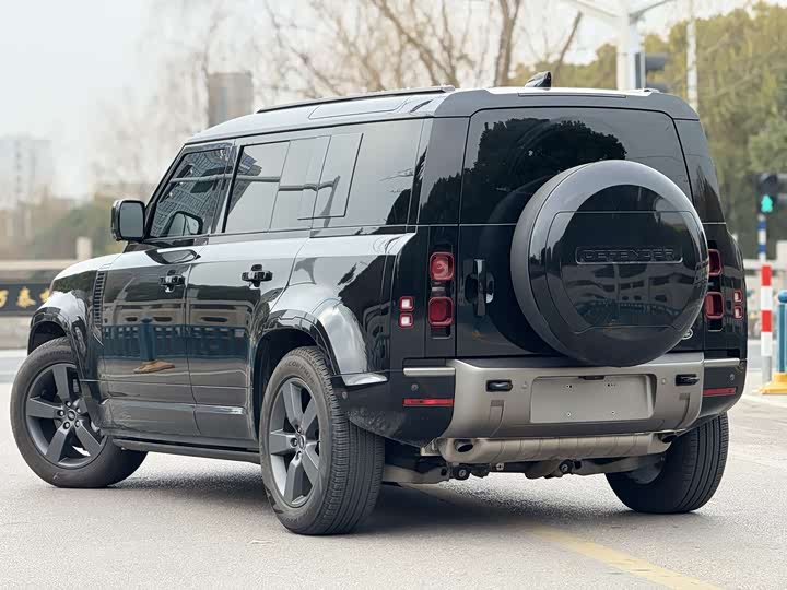 Фото 5 - Land Rover Defender