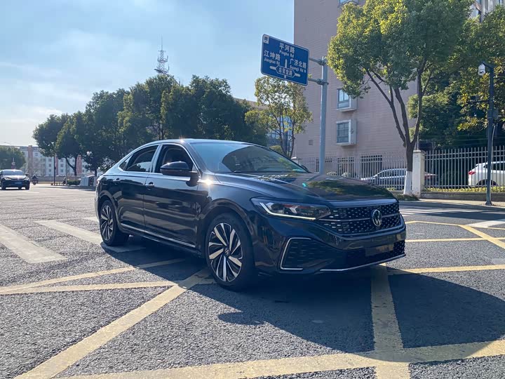 Фото 3 - Volkswagen Passat