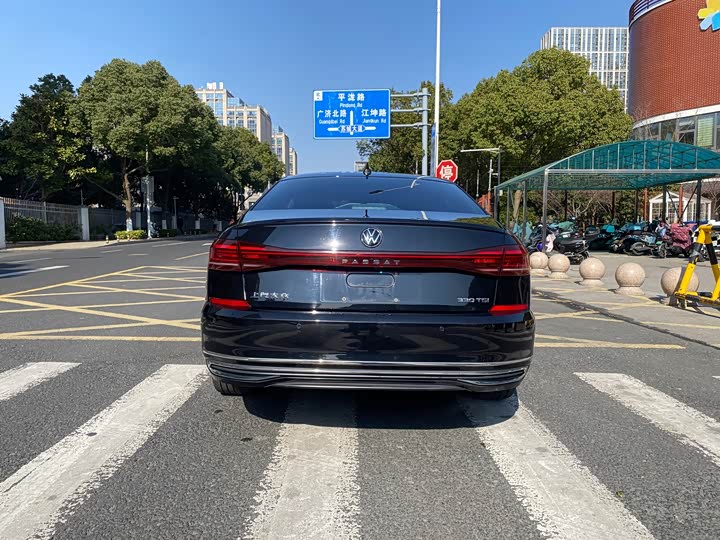 Фото 5 - Volkswagen Passat