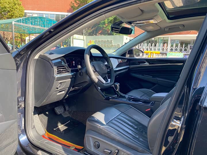 Фото 7 - Volkswagen Passat