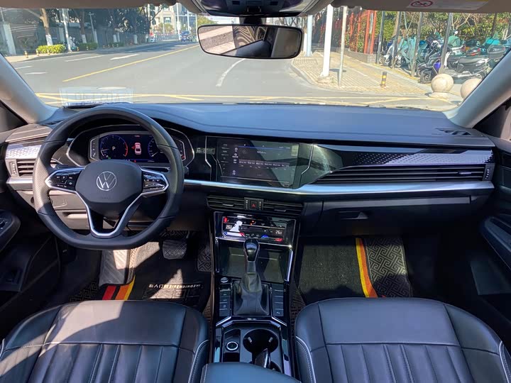 Фото 9 - Volkswagen Passat