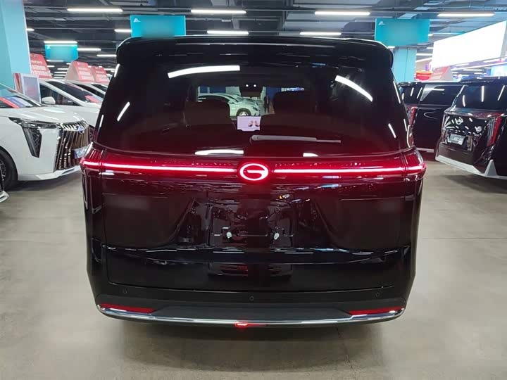 Фото 6 - GAC Trumpchi E8